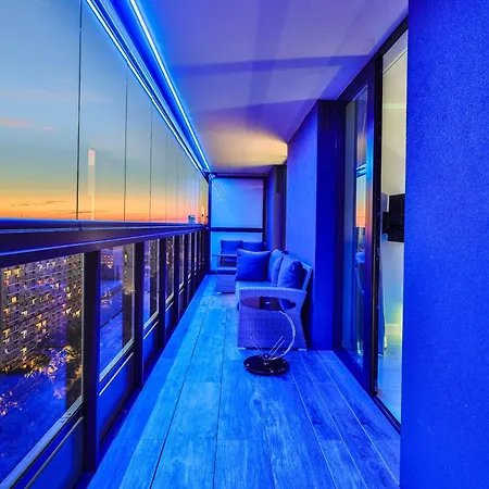 Apartamento Prestige Skyview Varsóvia
