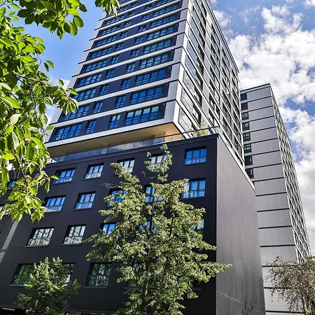 Prestige Skyview Apartment Warsaw