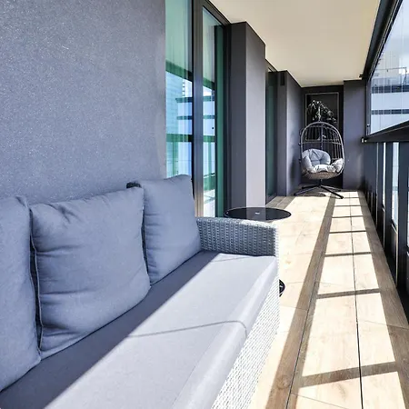 Apartamento Prestige Skyview Varsóvia