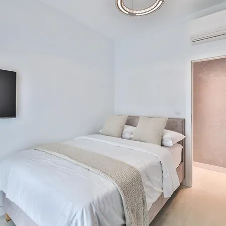 Prestige Skyview * Varsovie