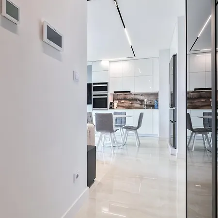 Apartamento Prestige Skyview Varsóvia